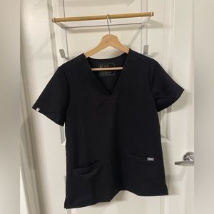 FIGS BUNDLE Casma Three-Pocket Scrub Top (S) and Kade Cargo Scrub Pant (SP)